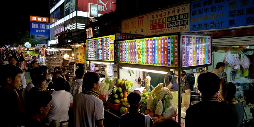 Shilin Night Market buzzes with food and shopping.