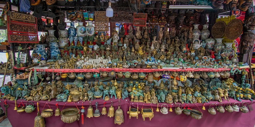 Shop Local Handicrafts at the vibrant markets which is one of the things to do in Dhaka.