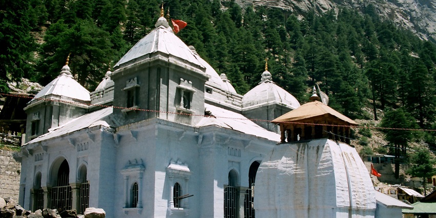 Shri Kalu Siddh Temple is one of the best places to visit in Haldwani, Uttarakhand