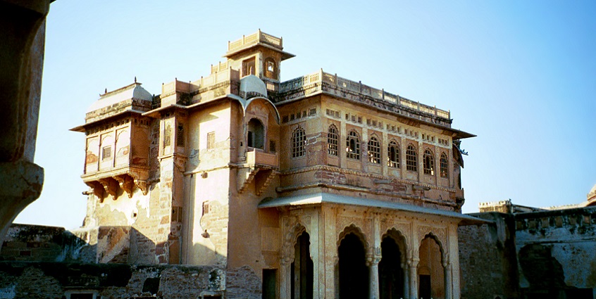 Majestic glimpse of the Sitabuldi Fort, with panoramic views.