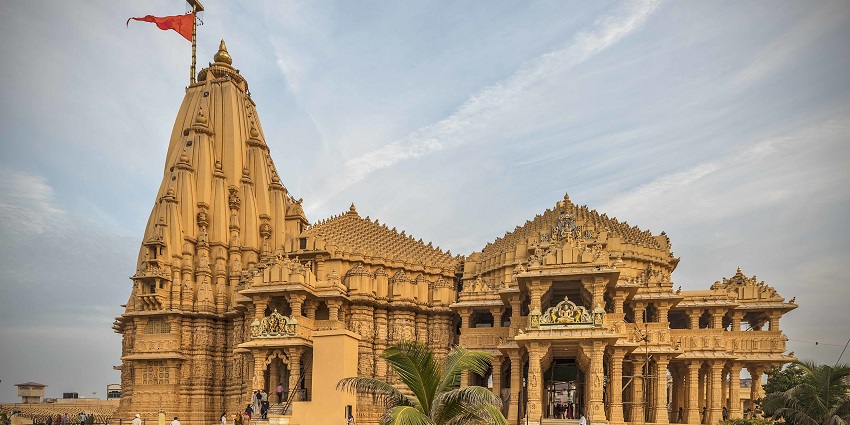 A wide view of the Somnath Temple, a temple architectural marvel in Gir Somnath District, Gujarat