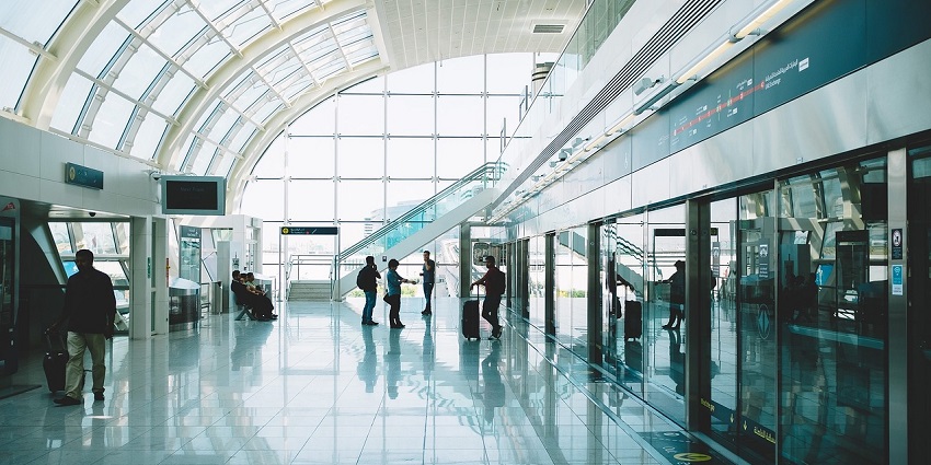 An image of an airport similar to Southwest Oregon Regional Airport, a famous airport in Oregon