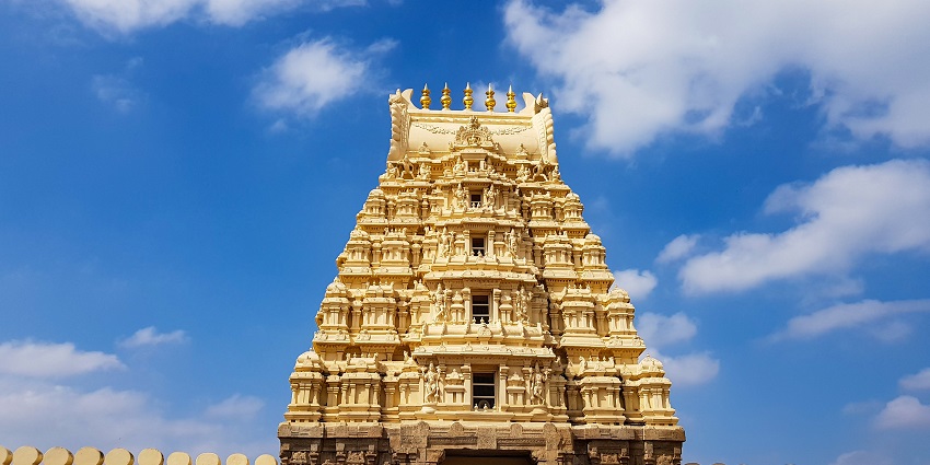 Discover divine serenity at Sri Ranganathaswamy Temple, a gem of Srirangapatna temples.