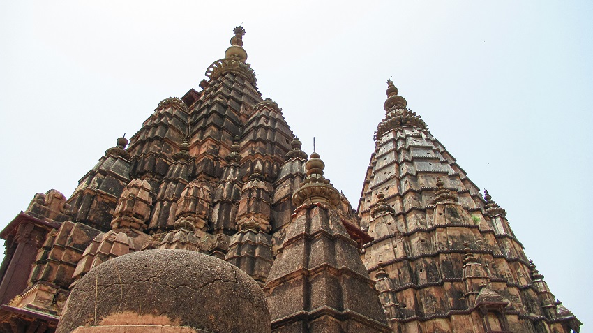 Stichting ICCR – Shri Durga Temple in Netherlands has many large windows
