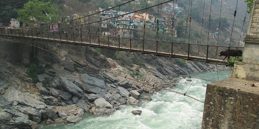 Suspension Bridges link over the river confluence, allowing quick access to different parts