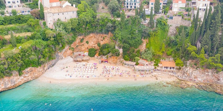A picture of Sveti Jakov Beach that can easily be called the best beach in Croatia.