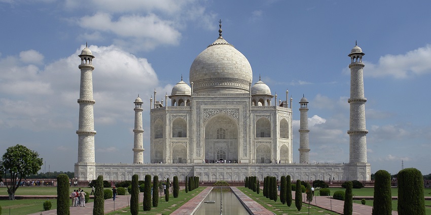 Taj Mahal, situated very near to the Radha Swami temples in Agra .