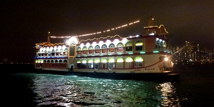 Things to do in Doha include experiencing the traditional boat rides with scenic coastal views.
