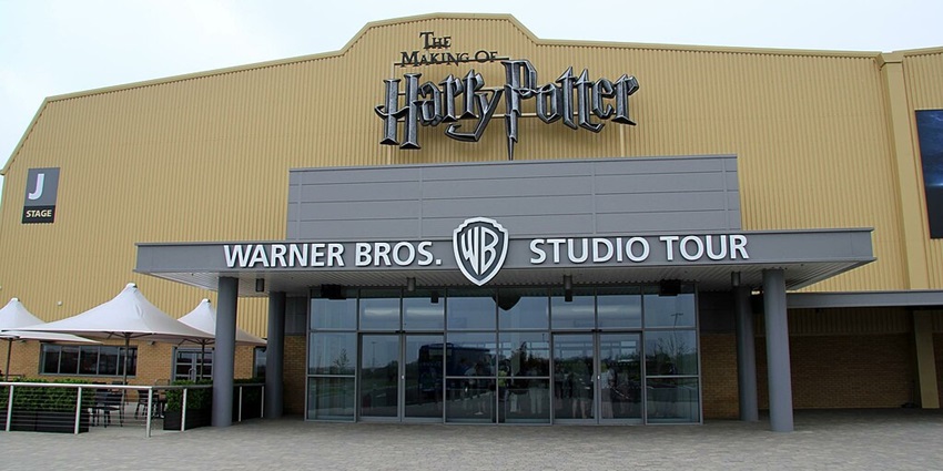 An image of the entrance of the Warner Bros. Studio, a famous thing to see in England.