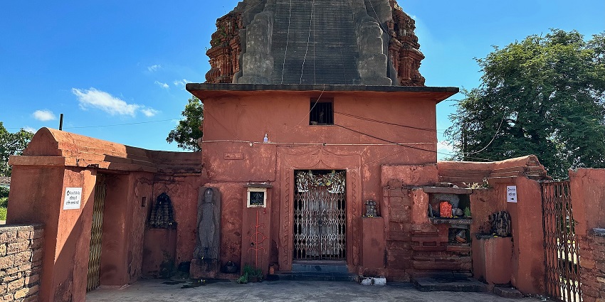Image of beautiful Alop Shankari Devi Mandir, Prayagraj