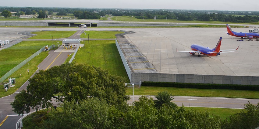 An image showing a panoramic view of Tampa International Airport, located in the USA.