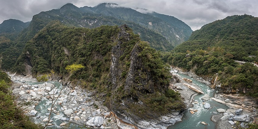 Places to visit in Taiwan include the majestic marble gorge with dramatic cliffs and scenic hiking trails