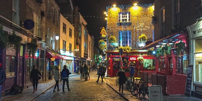 Image of the iconic Temple Bar, a must-visit spot for experiencing Ireland nightlife.
