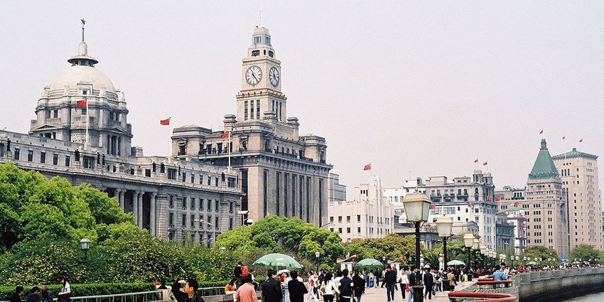 The Bund is one of the best shopping places in Shanghai.