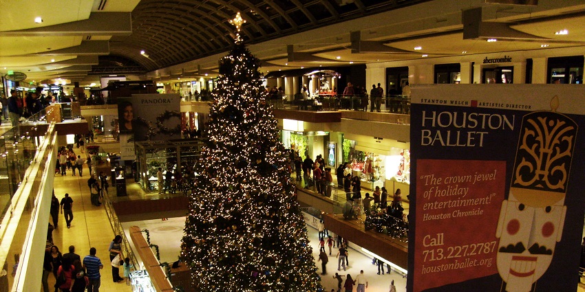 An image of the Galleria in Houston, USA’s fourth-largest shopping mall with luxury and retail brands