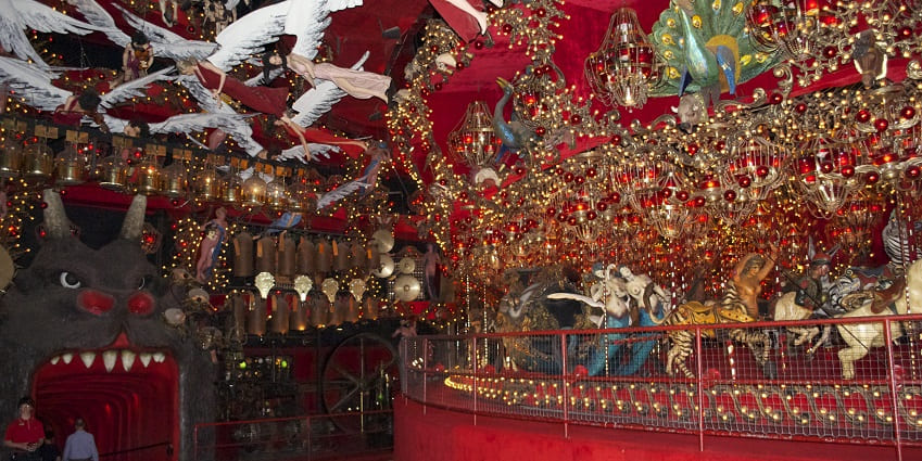 An image of The House on the Rock, a famous tourist spot near Ed Gein Museum.