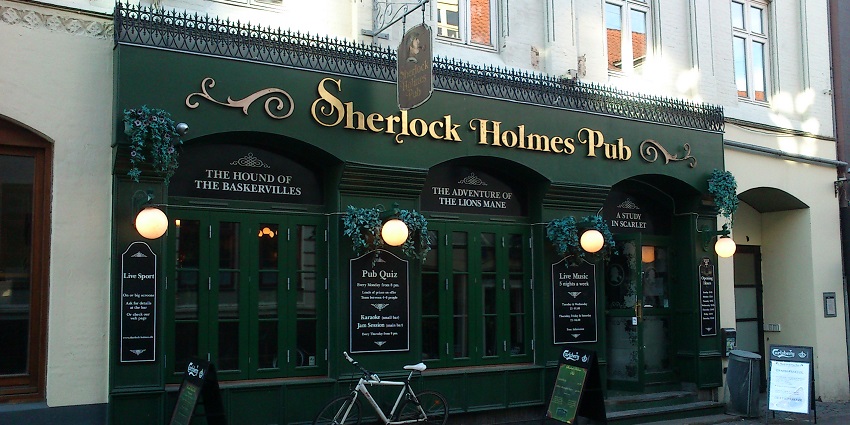 An image of The Sherlock Holmes Pub, a popular destination near Sherlock Holmes Museum.