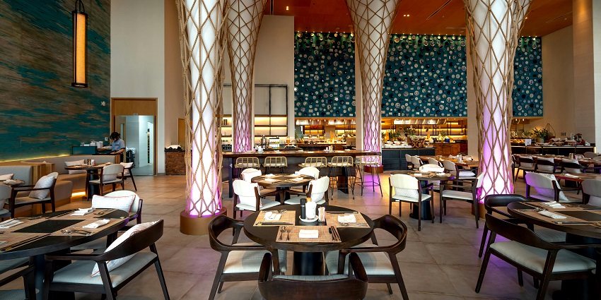 Luxurious restaurant interior, perfect for a romantic Valentine's Day dinner in Chicago