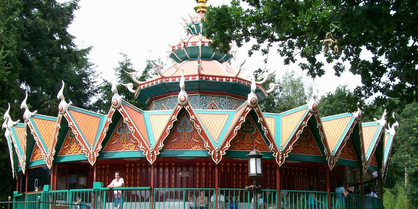Peaceful Chinese temple with ornate carvings, incense rituals, and vibrant red-and-gold architectural details, one of the best places to visit in Mauritius.