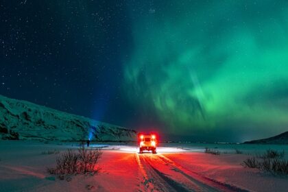 An image showing a view of the Northern Lights, one of the best things to see in Iceland