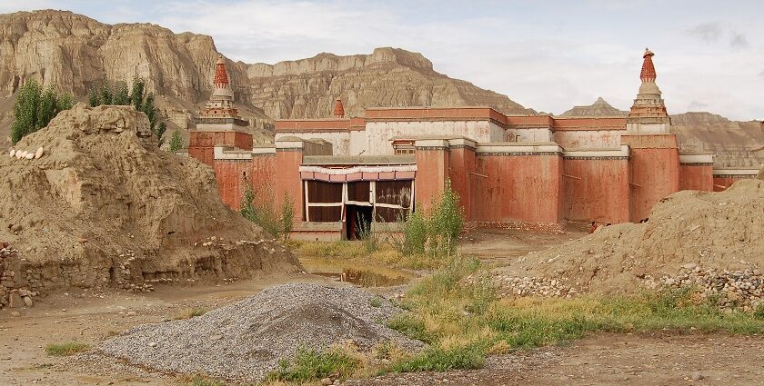 Experience the force of nature and spirituality in the Tholing monastery.