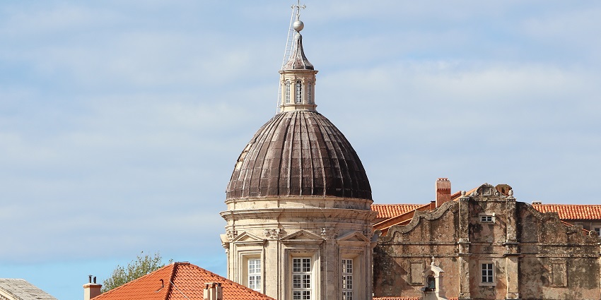 A picture of the Dubrovnik Cathedral, a beautiful and historic landmark in Dubrovnik.