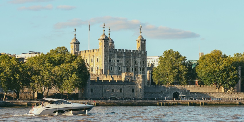 An image of the historic Tower of London, a famous thing to see in England.