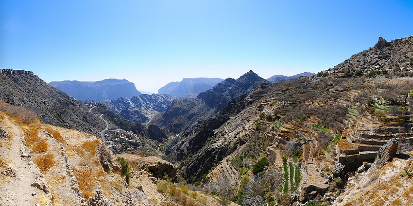 Trekking through the mountain range is among the best things to do in Oman with scenic views