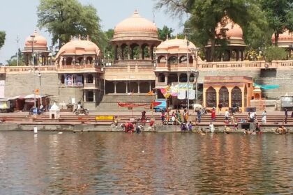 Ujjain travel guide takes you through the rich history and serene riverbanks