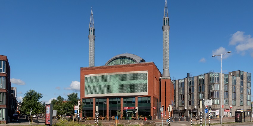 Among the unique mosques in the Netherlands known for its modern architecture.