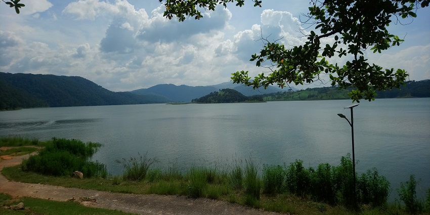 A soothing evening at Umiam Lake surrounded by hills, a picnic spot near Guwahati.