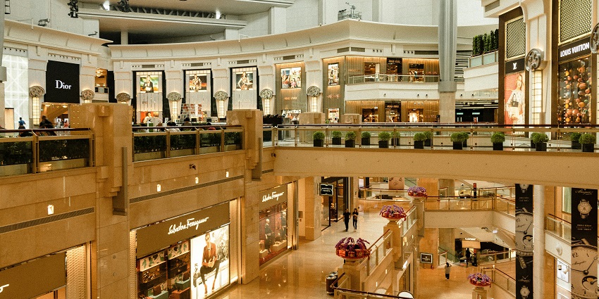 Umrao Mall is a good choice for budget-conscious shoppers looking for a pleasant experience.