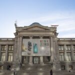 A view of the Vancouver Art Gallery, an excellent example of old-new architecture.