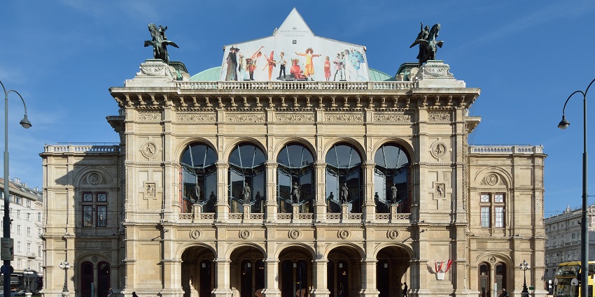 An image of Vienna State Opera House, perfect for a romantic Valentine's Day in Vienna.