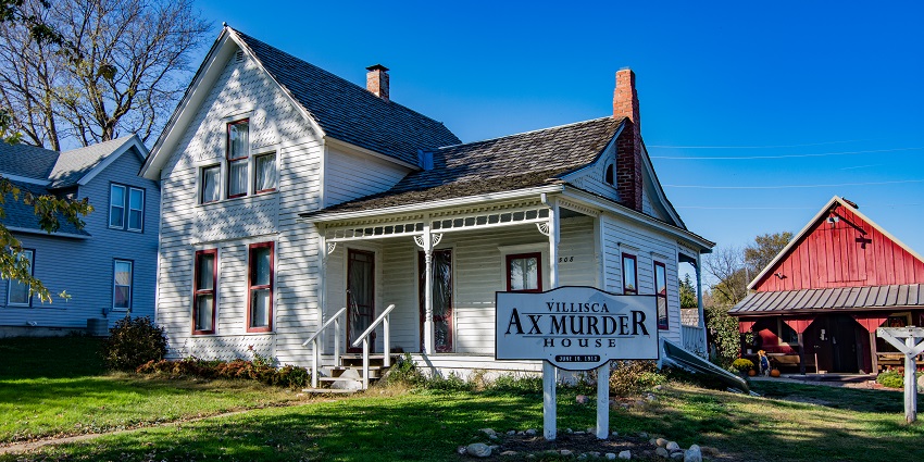 An image of Villisca Axe Murder House, a famous haunted destination in the US.