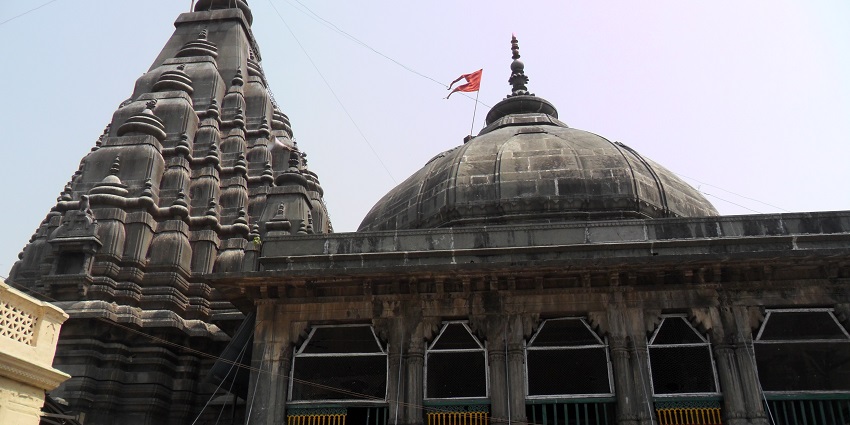 An ancient Hindu temple dedicated to Lord Vishnu, is among the best Gaya travel places