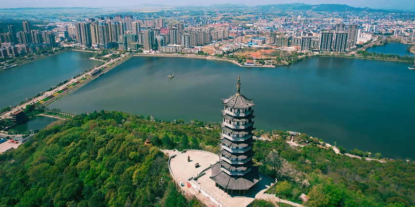 Image of picturesque aerial view of the Leifeng Pagoda and the West Lake in Hangzhou