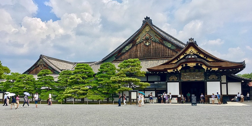 Magnificent samurai-era castle featuring ornate interiors and sprawling gardens