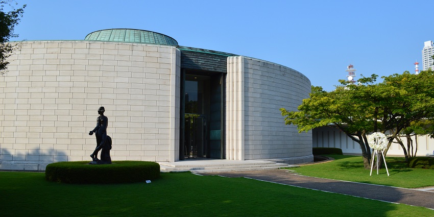 Discover Japanese art at the Hiroshima Art Museum's diverse exhibits in Japan.