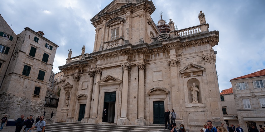 A picture of Stradun, Dubrovnik’s main street, that attracts tourists and locals alike.
