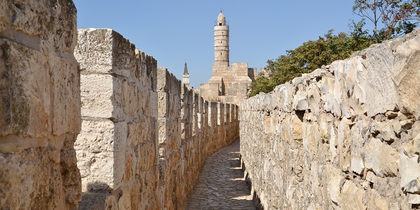 A picture of the famous City Walls is among the best things to do in Dubrovnik.