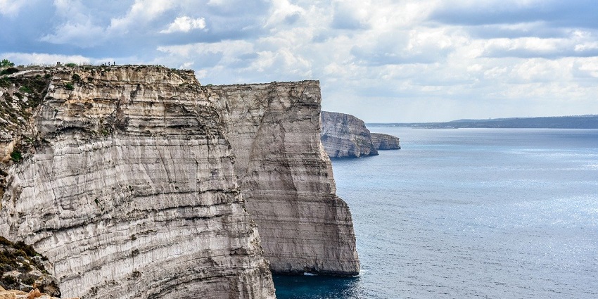 An image of a place which looks similar to the Gobbins Cliff Path in Northern Ireland.