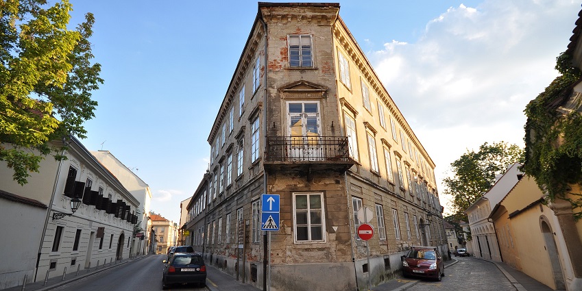 A colourful view of the cobblestone road in the historic Upper Town of Zagreb.
