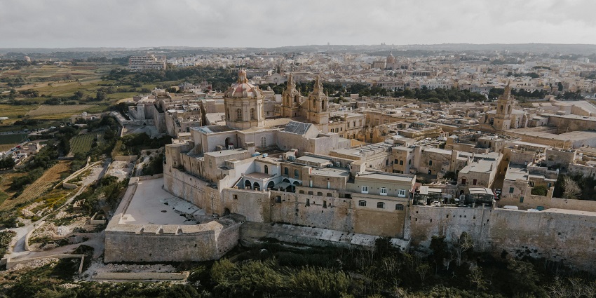 An aerial view of Malta’s once capital, Mdina, featuring an array of unique buildings.