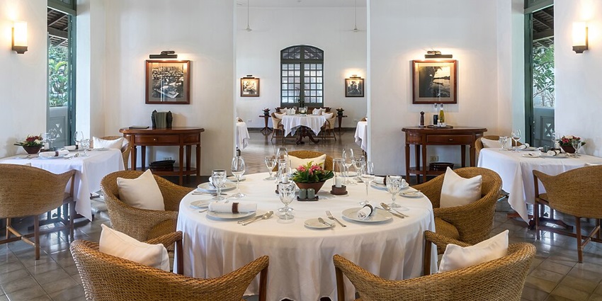 During the stay at Hans Cottage Botel they offer you Ghanaian dishes and other cuisines.