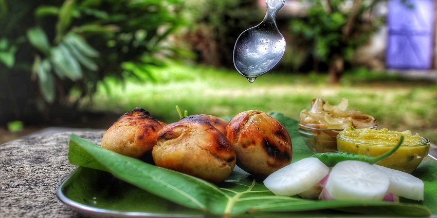 Image of Litti Choka plate - Gaya offers the authentic Bihari cuisine Litti Chokha