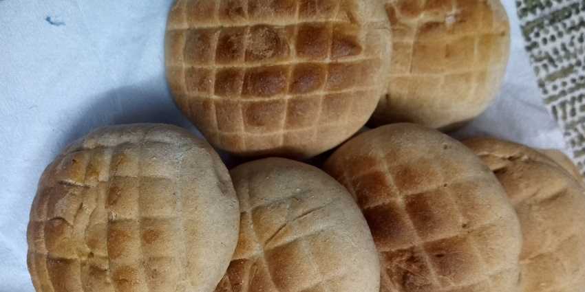 The homemade biscuits in Leh are known as Ladakhi Kulcha.