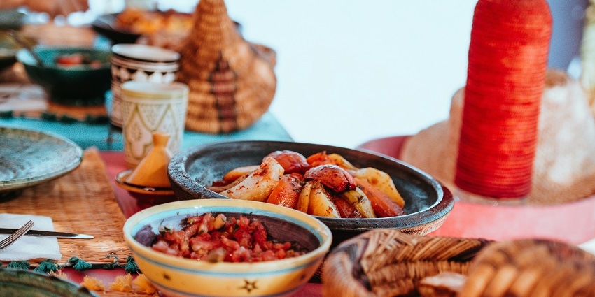 Fez offers traditional Moroccan dishes and fusion cuisine, featuring city's flavours.