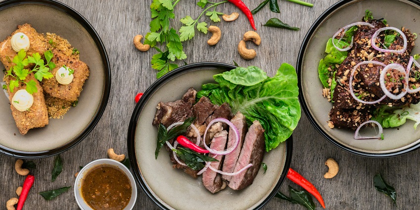 The restaurants near Jiuzhai Valley National Park are a combination of Tibetan and Sichuan.