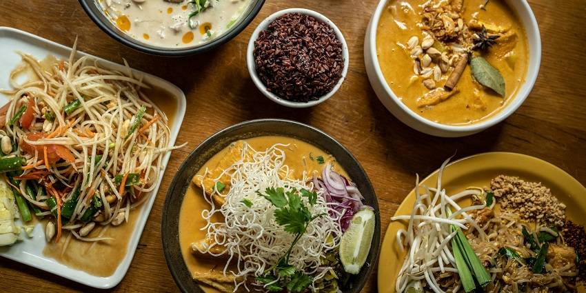 Image of ramen soup bowl with some noodles, non veg and veggies mix
